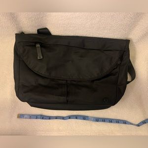 Lululemon 10L Black Large festival bag